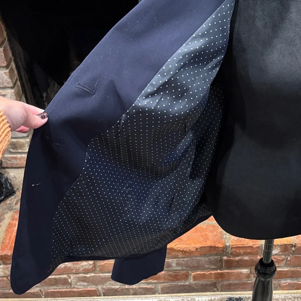 Classic Navy Women's Blazer - Picture 7 of 8